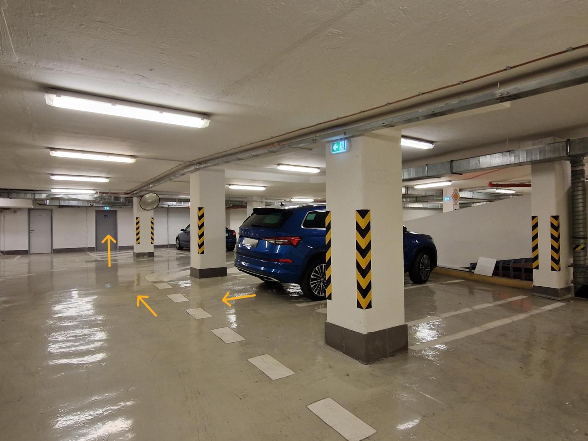 7thheaven Centre Free Parking In The Building Bratysława
